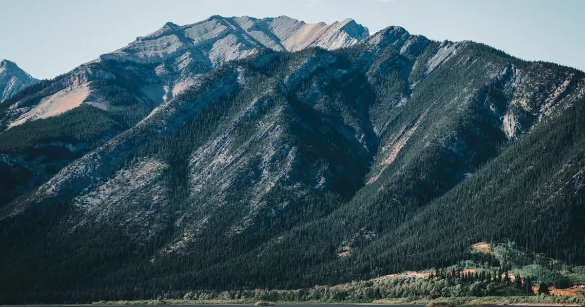 Rocky Mountains near Banff - quick loans Alberta