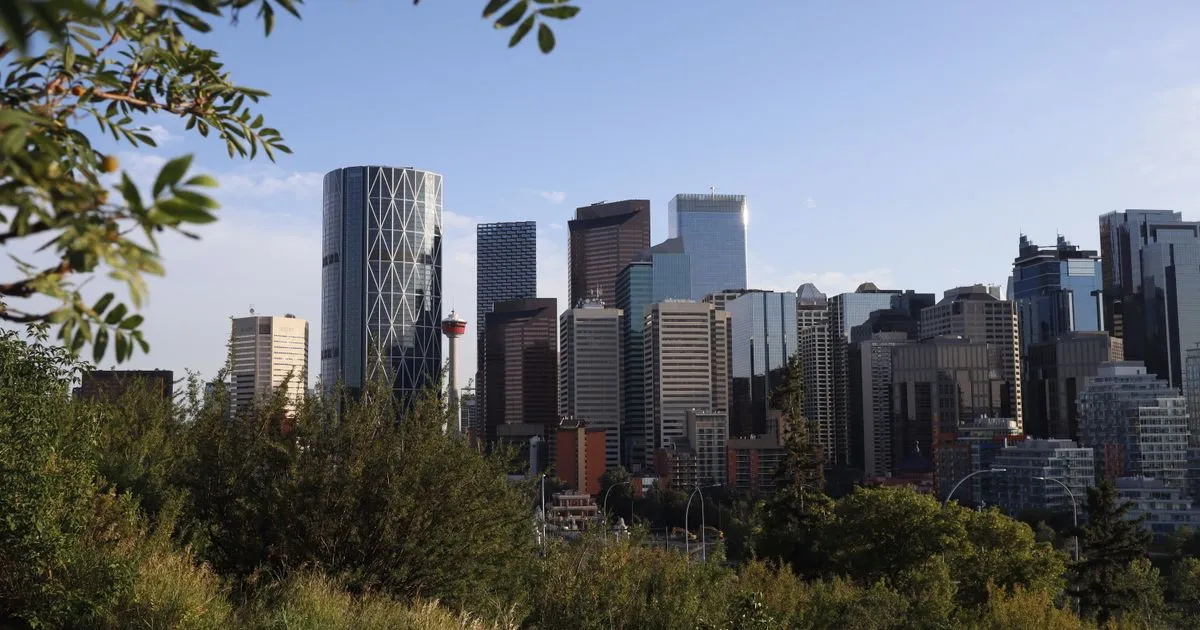Downtown Calgary skyline with the Calgary Tower - quick loans Calgary